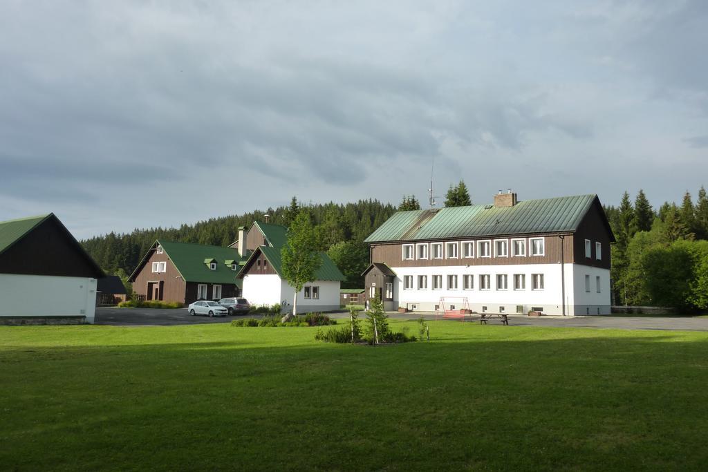 Penzion U Pstruha Модрава Экстерьер фото